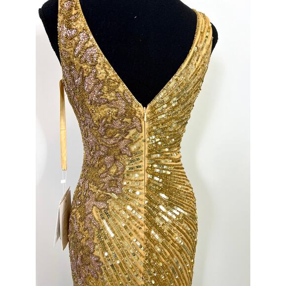 Mac Duggal Gold Sequin Slit Gown Size 2 - Picture 8 of 9